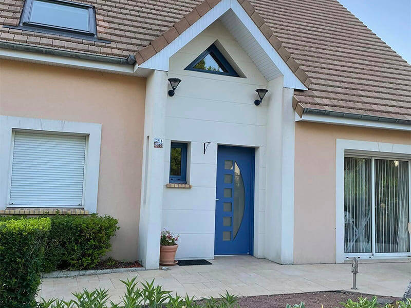 porte entree cerans.jpg